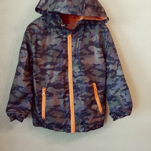 COPY - Epic Thread camo windbreaker w/hood. - Picture 8 of 8